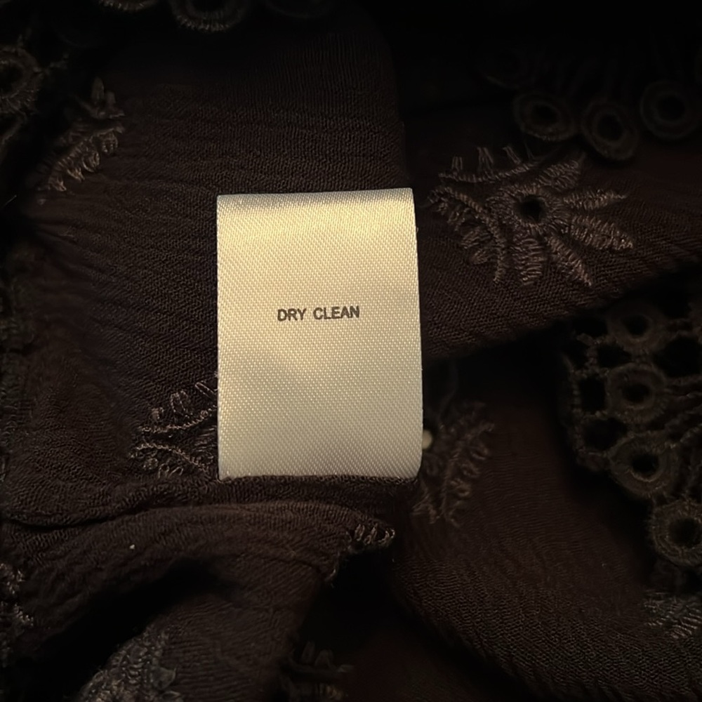 4” wide lace on eyelet gauze type fabric - Picture 7 of 7